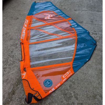 Used Windsurf sail Simmer Icon 4.5