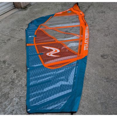 Used Windsurf sail Simmer Icon 4.5