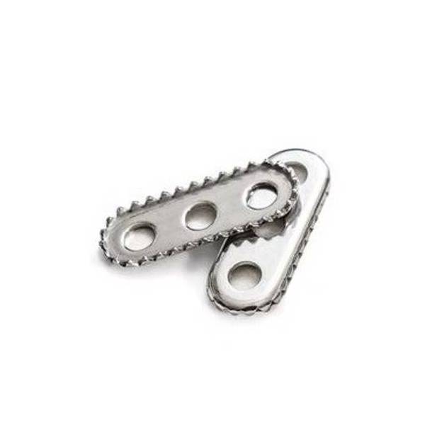 Metal anti-twist plugs for footstraps - 3