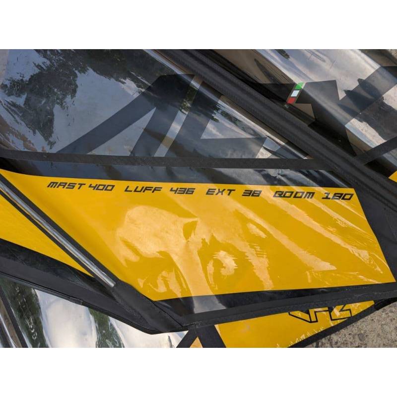 Used Windsurf sail Point-7 Black Team 6.0