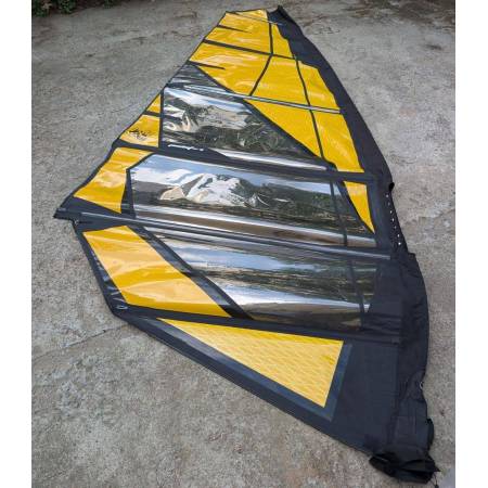Used Windsurf sail Point-7 Black Team 6.0
